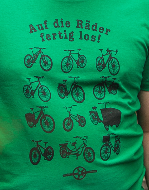 päfjes - Auf die Räder fertig los - Fair Wear Männer T-Shirt - Grün