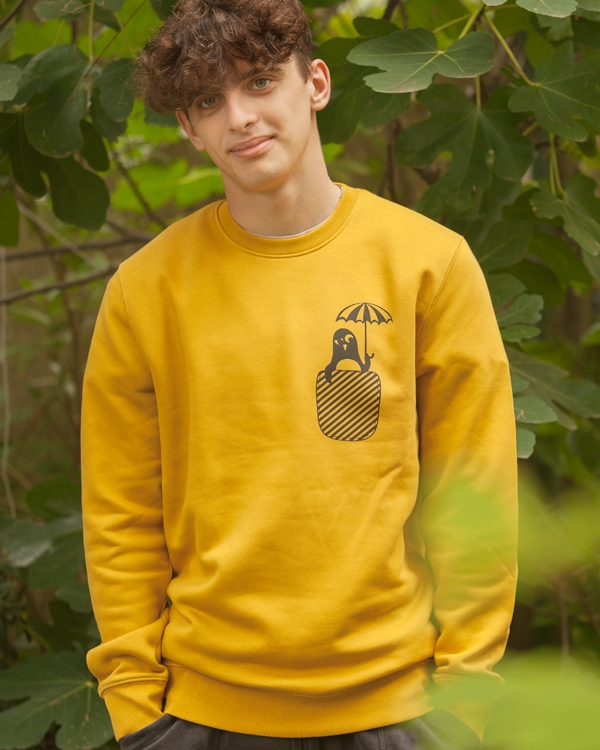 päfjes - Pinguin Paul mit Schirm - Fair Wear Unisex Sweater - Gelb
