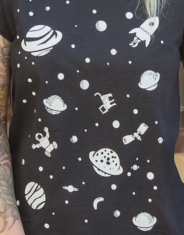 Lost in Space / Weltall - Fair gehandeltes Frauen T-Shirt - Slub Black