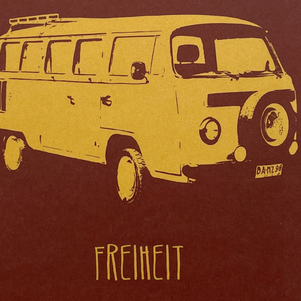 Preview: päfjes - Freiheit Camper Bus Travel - Postkarte - Braun/Gelb