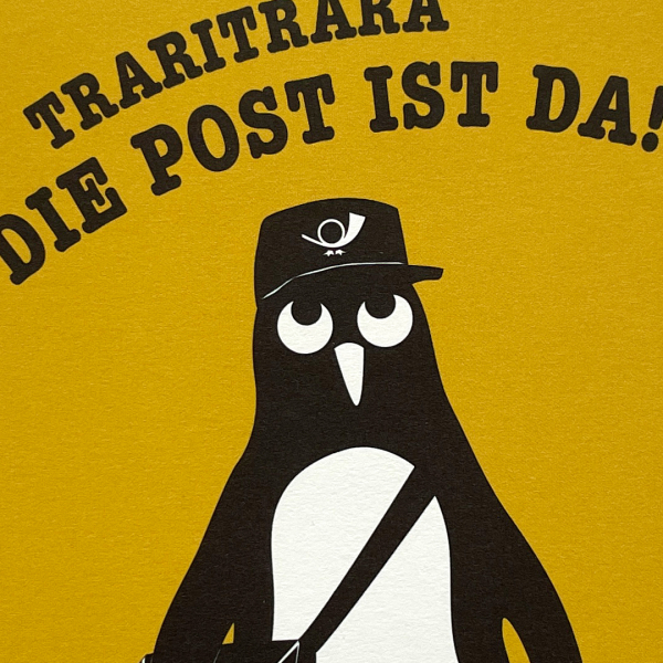 Preview: päfjes - Pinguin Paul als Postbote  - A6 Postkarte - Gelb