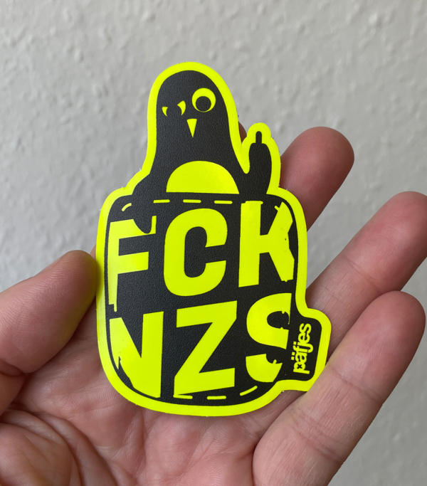 päfjes - Pinguin Paul mag keine Nzs - Neon Sticker