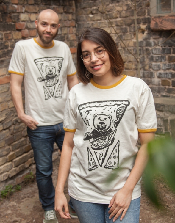 Peppo Pizza Bär - päfjes Ringer Unisex T-Shirt - Fair gehandelt aus Baumwolle (Bio) Slub